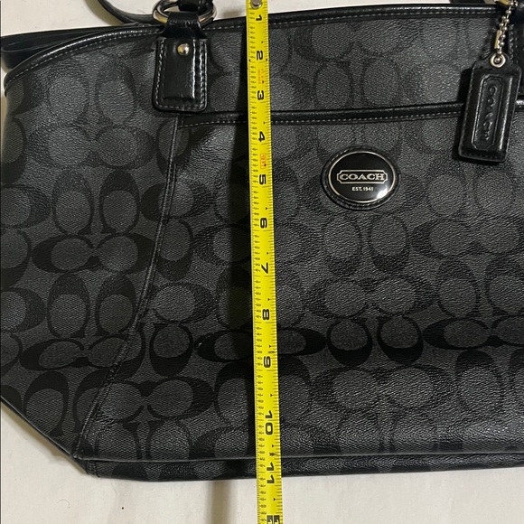 Coach Black Signature Tote with Logo Plaque - Picture 3 of 7